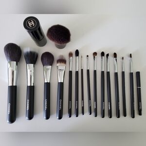 CHANEL AUTHENTIC MAKEUP BRUSHES